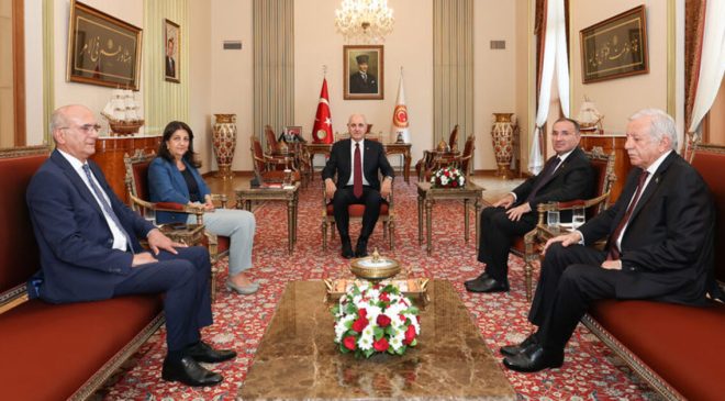 TBMM Başkanı Kurtulmuş, Meclis başkanvekillerini kabul etti