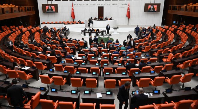 Vekiller suya yazı yazdı
